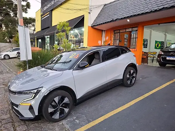 Renault Megane E-tech Electric - Imagem 10