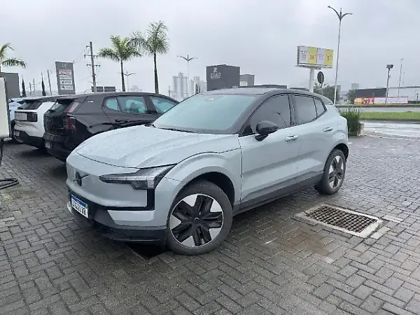 Volvo EX30 - Imagem 1