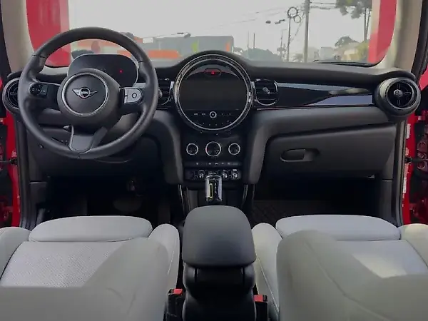 Mini Cooper SE - Imagem 12