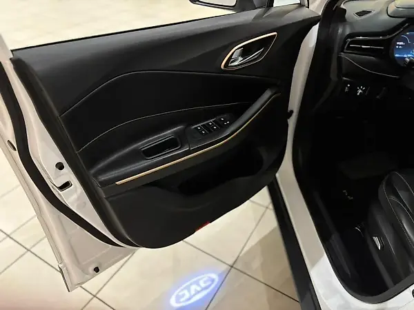 JAC E-js4 - Imagem 9