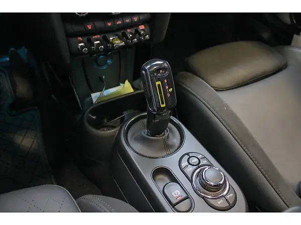 Mini Cooper SE - Imagem 12