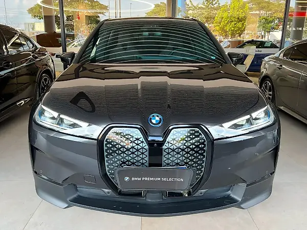 BMW Ix - Imagem 3