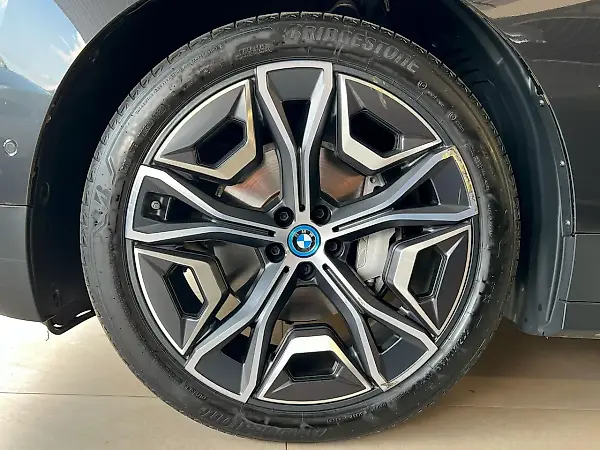 BMW Ix - Imagem 6