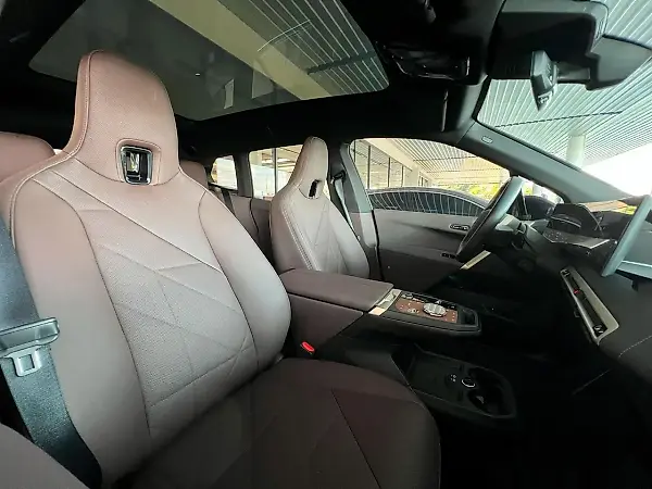 BMW Ix - Imagem 11