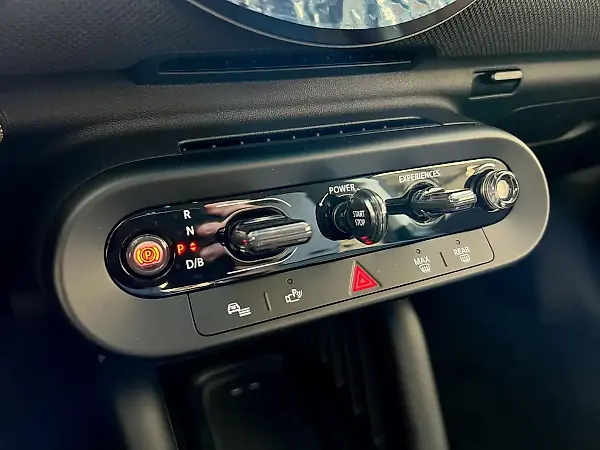 Mini Cooper SE - Imagem 10