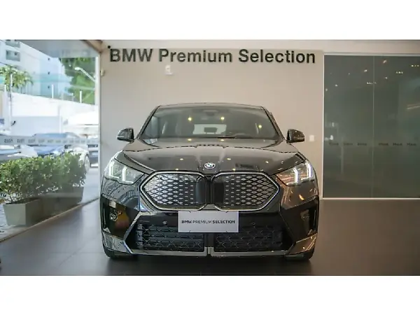 BMW IX2 - Imagem 2