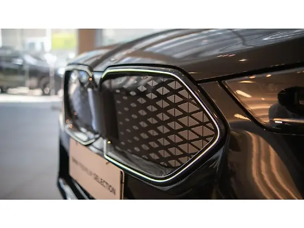 BMW IX2 - Imagem 4