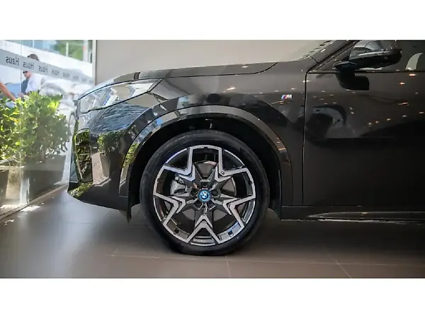 BMW IX2 - Imagem 11