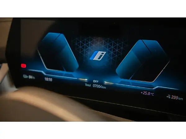 BMW IX2 - Imagem 19