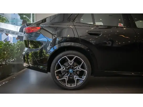 BMW IX2 - Imagem 6