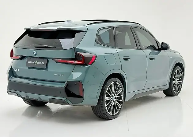 BMW IX1 - Imagem 3
