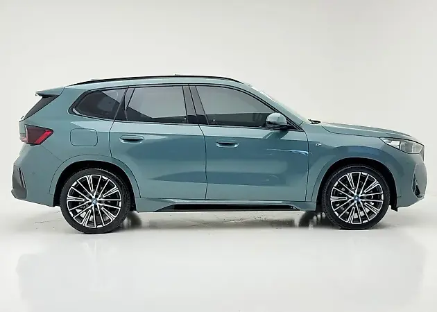BMW IX1 - Imagem 2