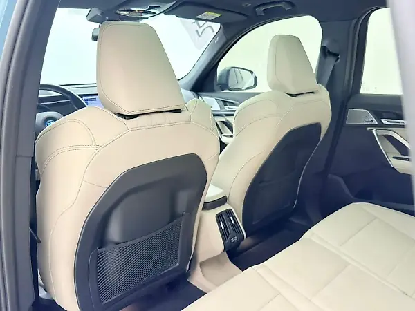 BMW IX1 - Imagem 19