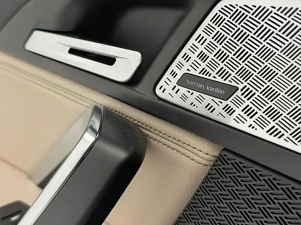 BMW IX1 - Imagem 14