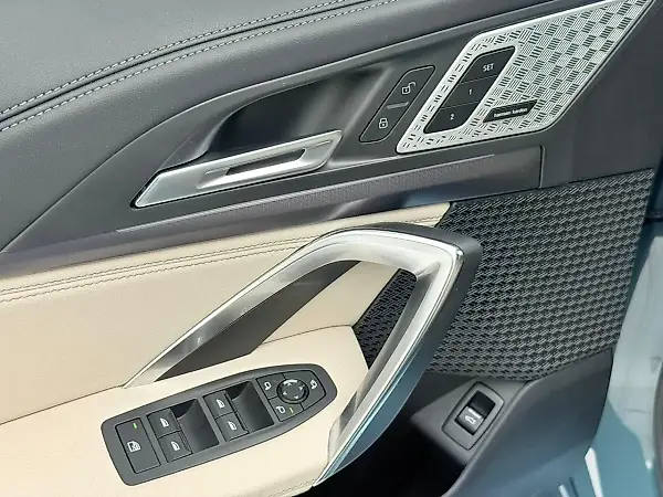 BMW IX1 - Imagem 15