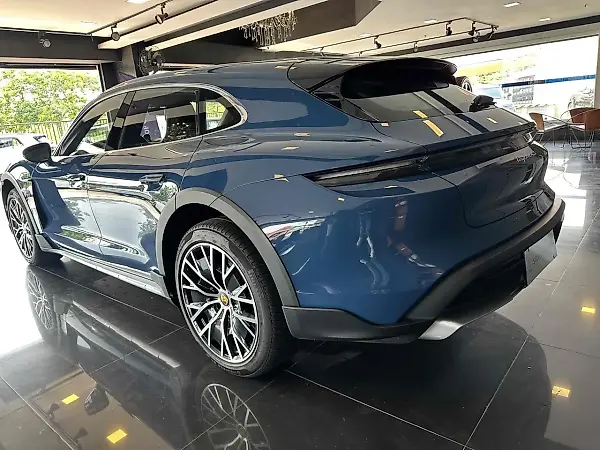Porsche Taycan - Imagem 7