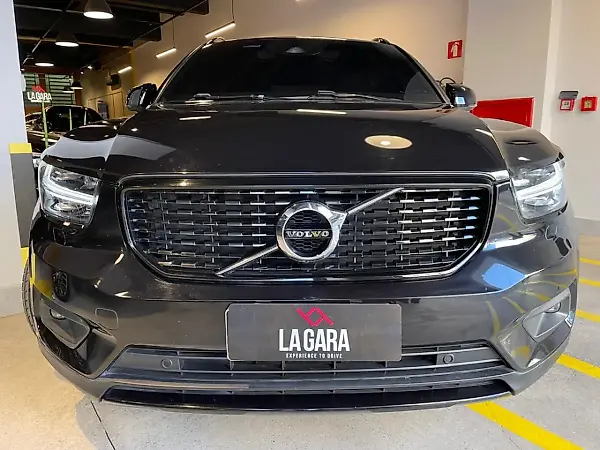 Volvo XC40 Recharge Plug-in Hybrid - Imagem 3