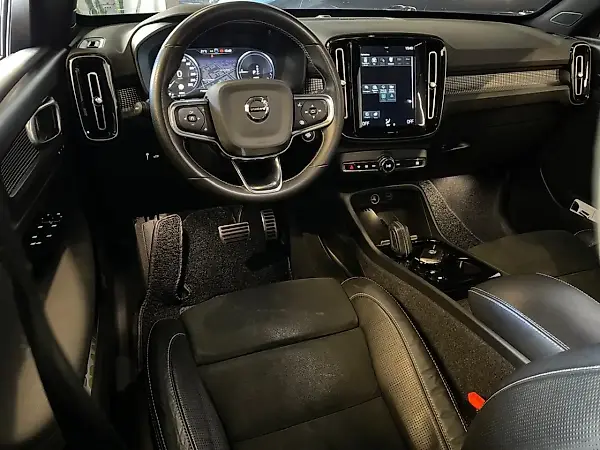 Volvo XC40 Recharge Plug-in Hybrid - Imagem 7
