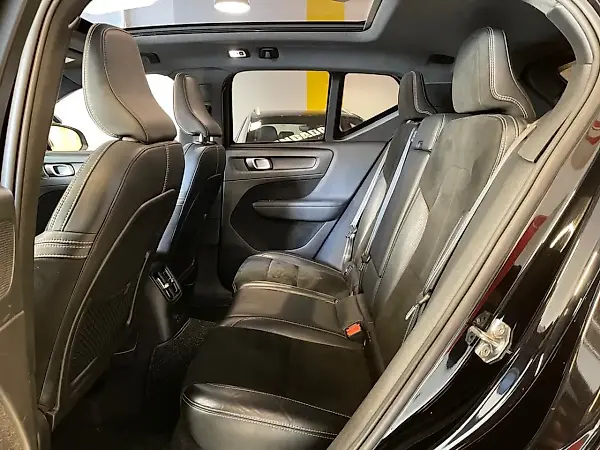 Volvo XC40 Recharge Plug-in Hybrid - Imagem 15