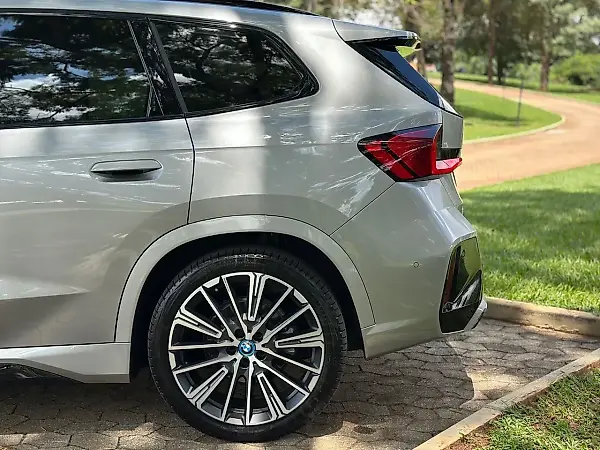 BMW IX1 - Imagem 4