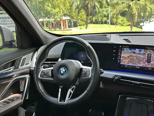BMW IX1 - Imagem 10