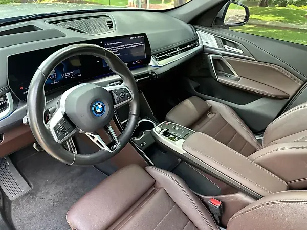 BMW IX1 - Imagem 8