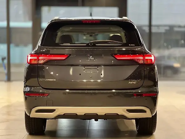 Mitsubishi Outlander Plug-in Hybrid - Imagem 5