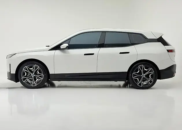 BMW Ix - Imagem 6