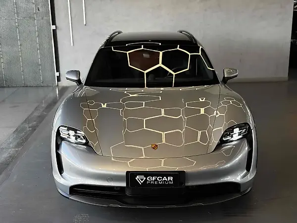 Porsche Taycan - Imagem 3