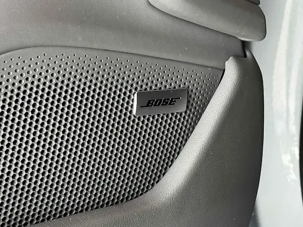 Porsche Taycan - Imagem 10