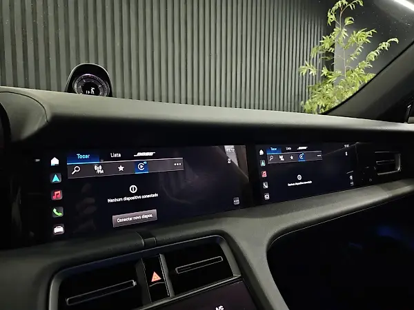 Porsche Taycan - Imagem 17