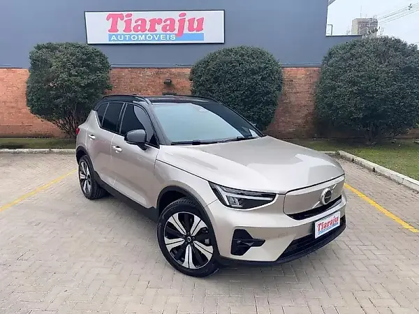 Volvo XC40 - Imagem 1