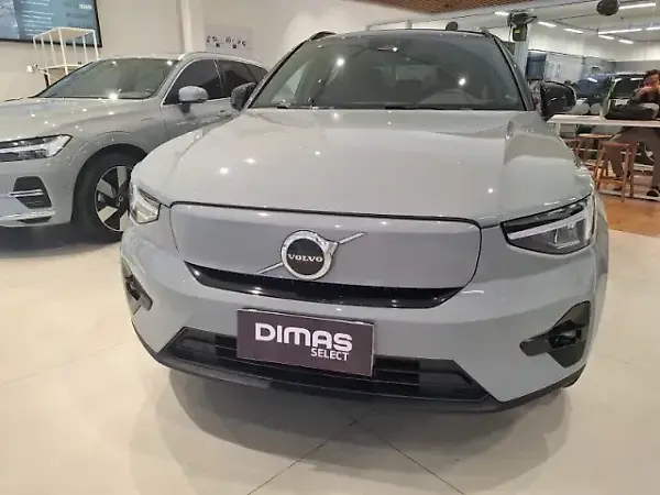 Volvo XC40 Recharge - Imagem 1