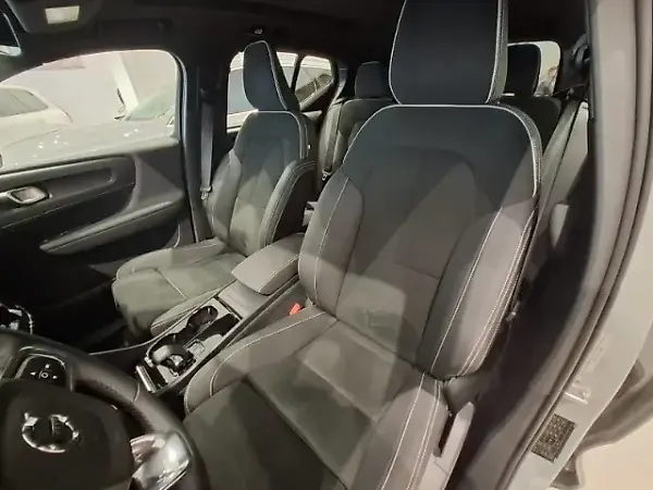 Volvo XC40 Recharge - Imagem 9