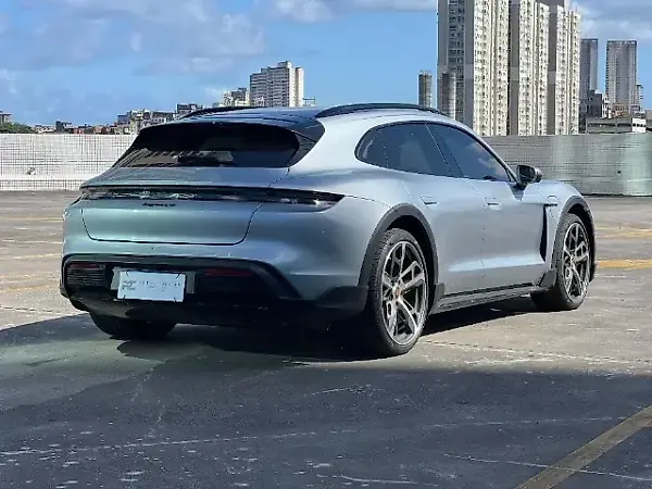 Porsche Taycan - Imagem 5