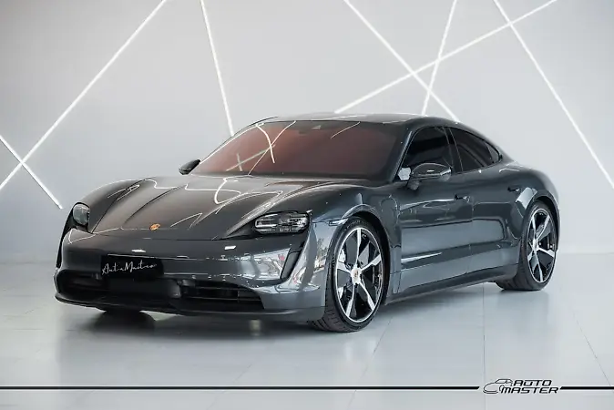 Porsche Taycan - Imagem 1