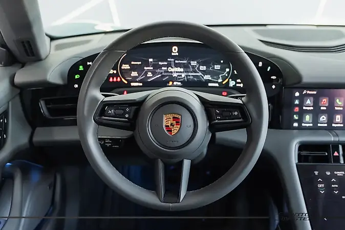 Porsche Taycan - Imagem 10