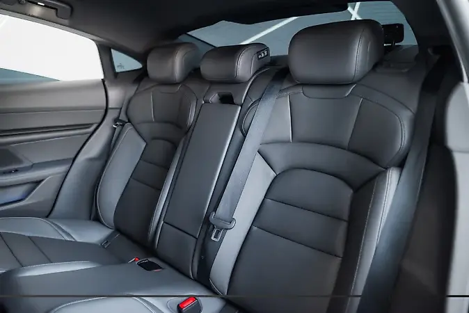 Porsche Taycan - Imagem 9