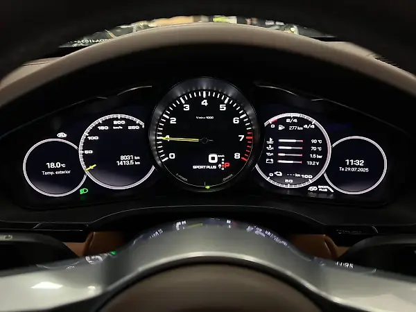 Porsche Cayenne E-hybrid - Imagem 11