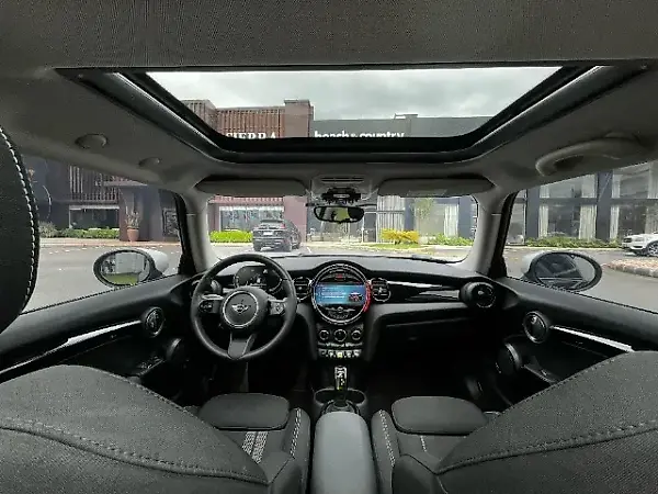 Mini Cooper SE - Imagem 9
