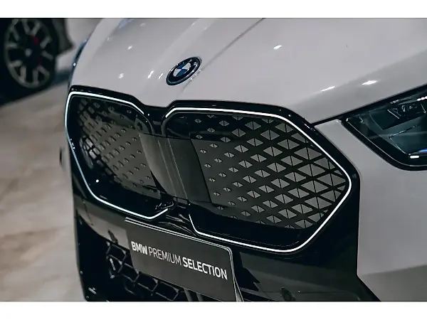 BMW IX2 - Imagem 3