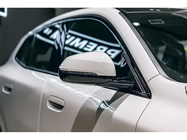 BMW IX2 - Imagem 6