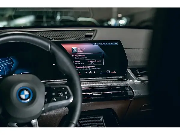 BMW IX2 - Imagem 16