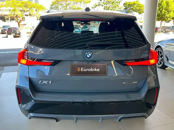 BMW IX1 - Imagem 4