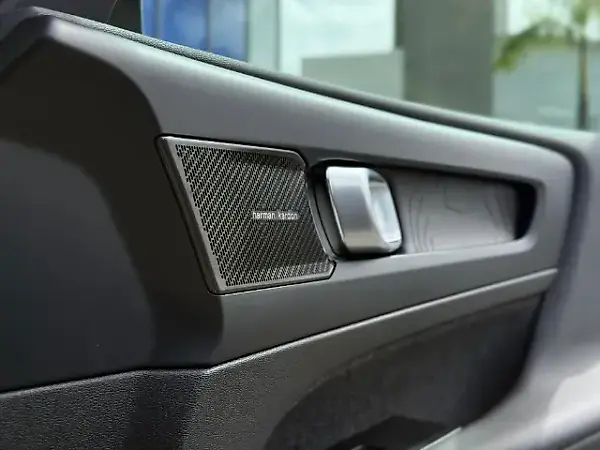 Volvo XC40 Recharge - Imagem 14