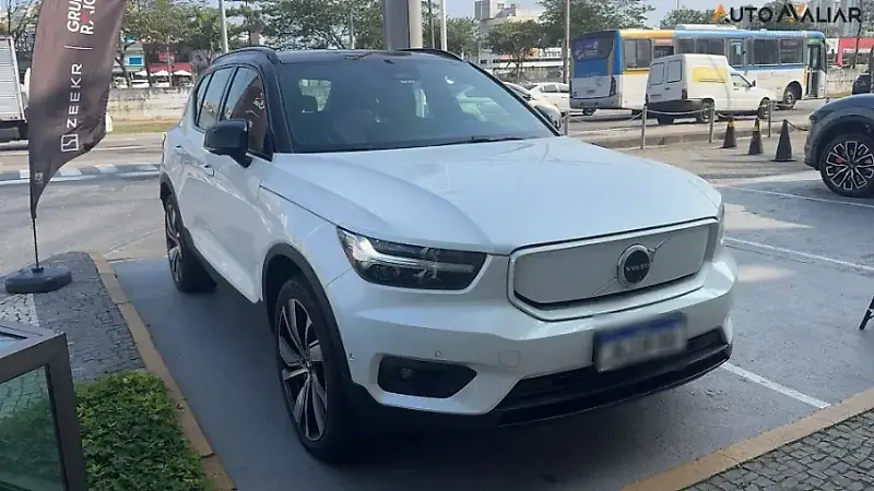 Volvo XC40 Recharge - Imagem 3