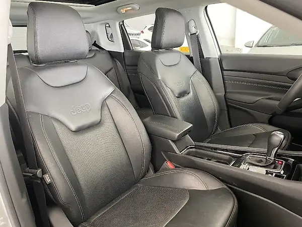 Jeep Compass 4xe Plugin Hybrid - Imagem 11