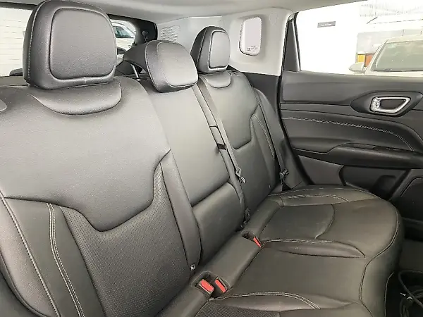 Jeep Compass 4xe Plugin Hybrid - Imagem 13