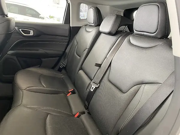 Jeep Compass 4xe Plugin Hybrid - Imagem 12