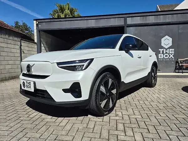 Volvo C40 Recharge - Imagem 1